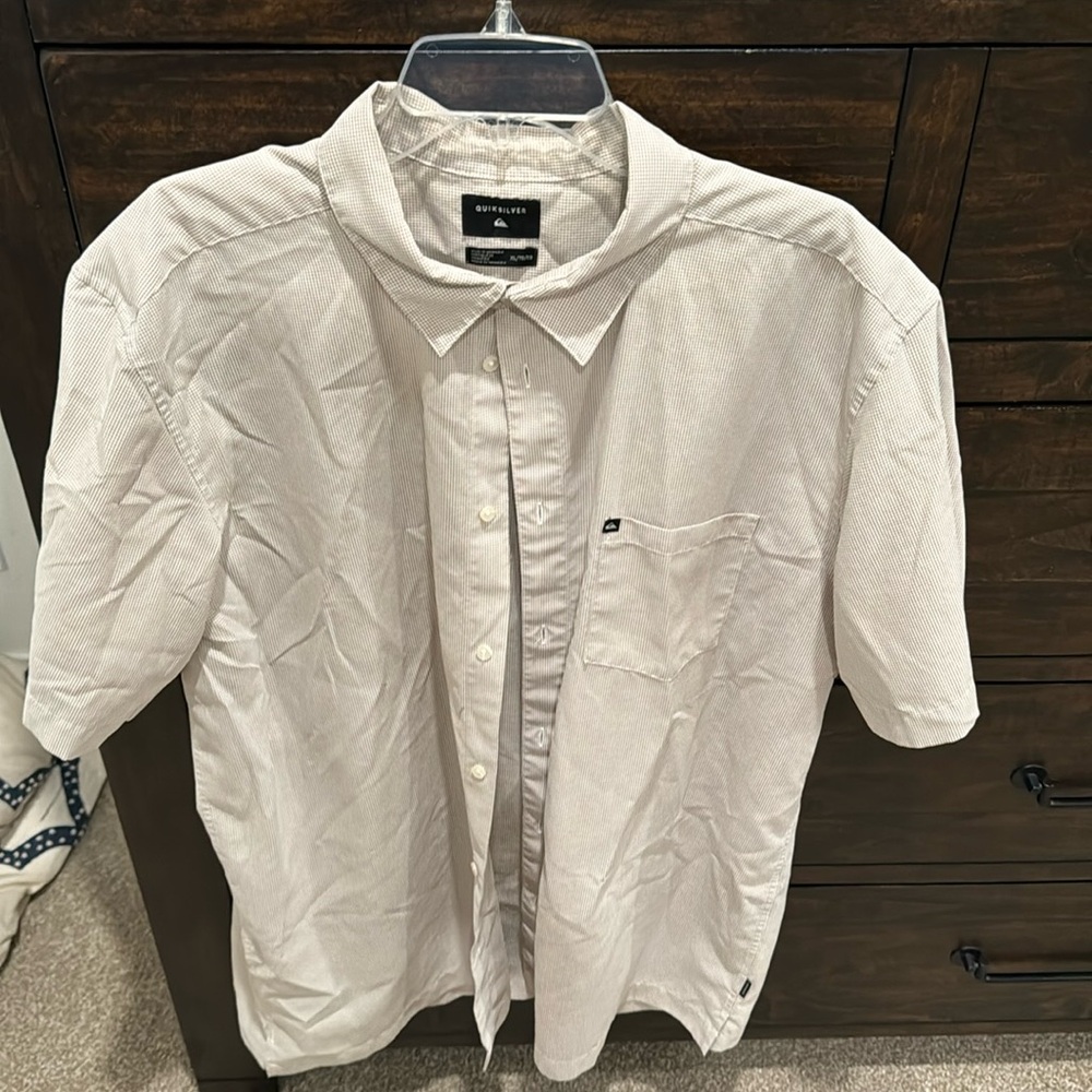 Quicksilver button up